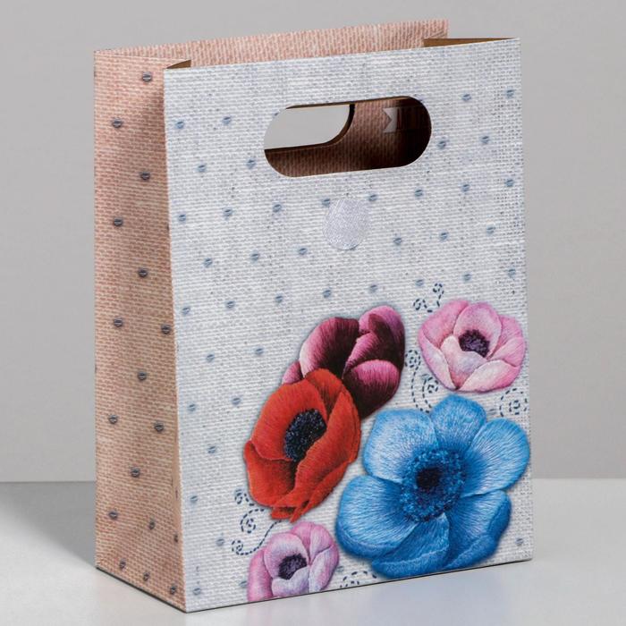 Пакет подарочный «Для тебя», 12 × 16 × 6 см,