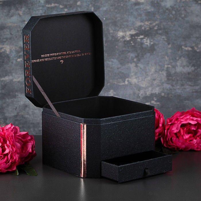 Коробка подарочная, 22 х 22 х 16,5 см