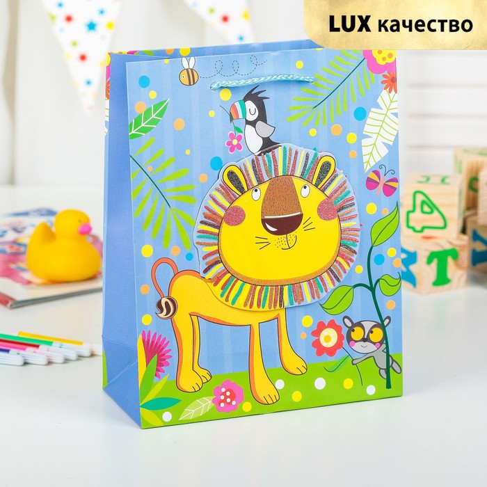Пакет подарочный "Лёва", люкс, 18 х 8 х 23 см