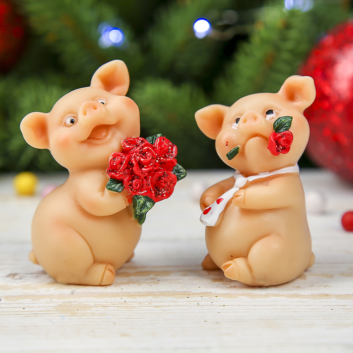 Сувенир полистоун "Поросёнок-романтик" МИКС 5,5х3х3 см