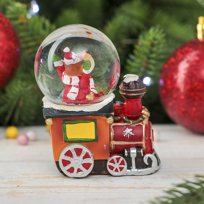 Сувенир полистоун водяной шар "Лосик в паровозике" 7,8х6,5х4,5 см