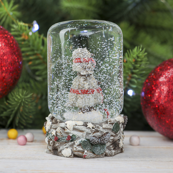 Сувенир полистоун водяной шар "Два филина в шарфике" 9х5,8х5,8 см