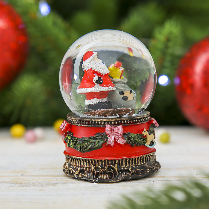 Сувенир полистоун водяной шар "Дедушка мороз и мешок подарков" 7х4,5х4,5 см