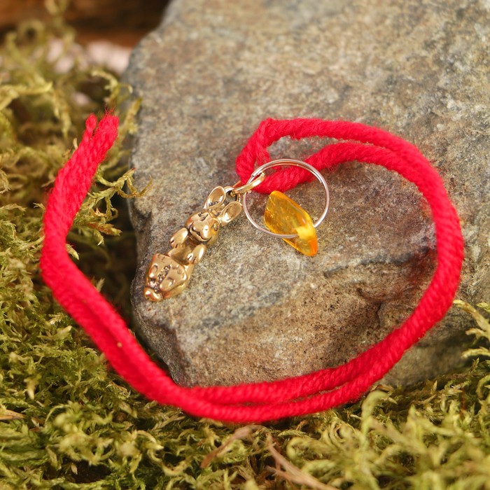 Браслет-оберег "Красная нить. Кролик" с подвеской, янтарь