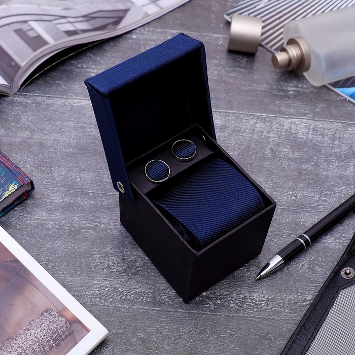 Набор мужской "Премьер" галстук 145*5см, запонки, тонкая полоска, цвет темно-синий