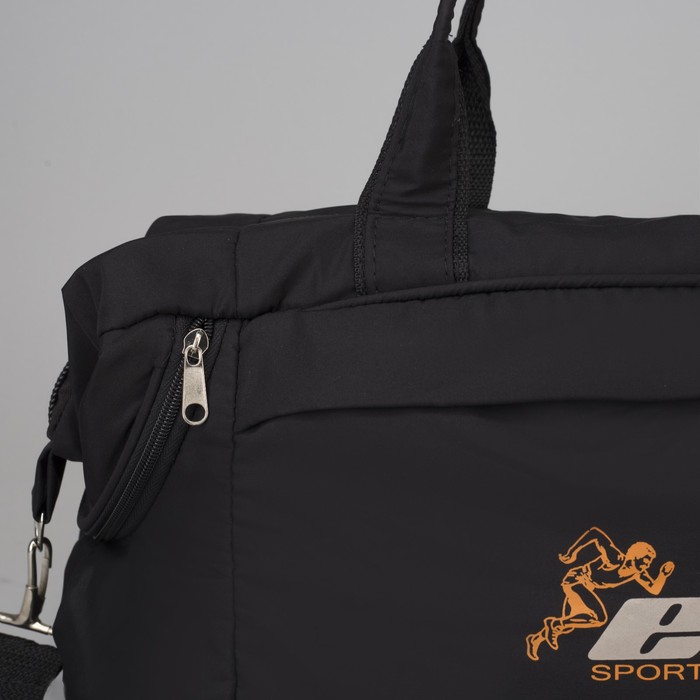 Сумка спортивная, отдел на молнии, наружный карман, длинный ремень, цвет чёрный