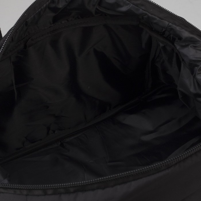 Сумка спортивная, отдел на молнии, наружный карман, длинный ремень, цвет чёрный