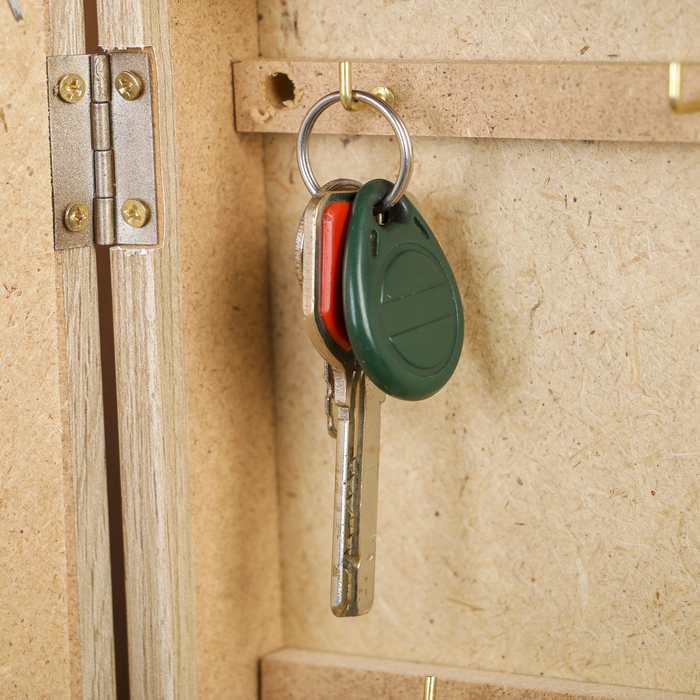 Ключница Пирамида "Город на озере" Янтарь 30х25х5 см