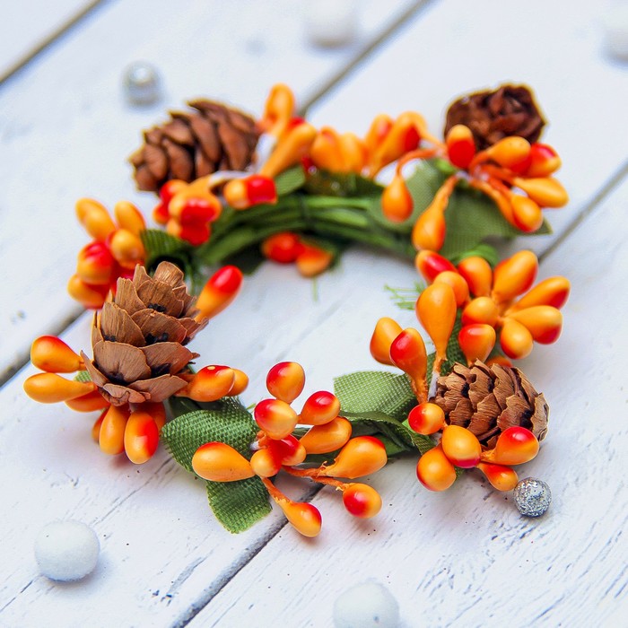 Декор для творчества "Венок с шишечками" 7,5х7,5 см