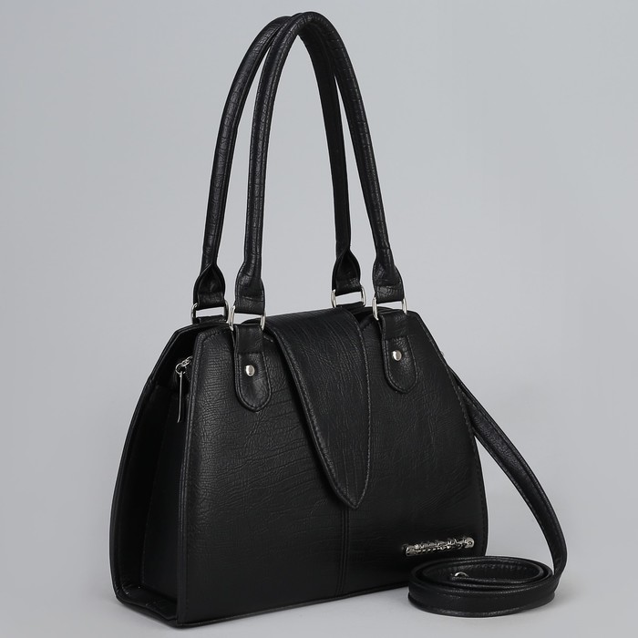 Сумка женская, отдел на молнии, наружный карман, длинный ремень, цвет чёрный