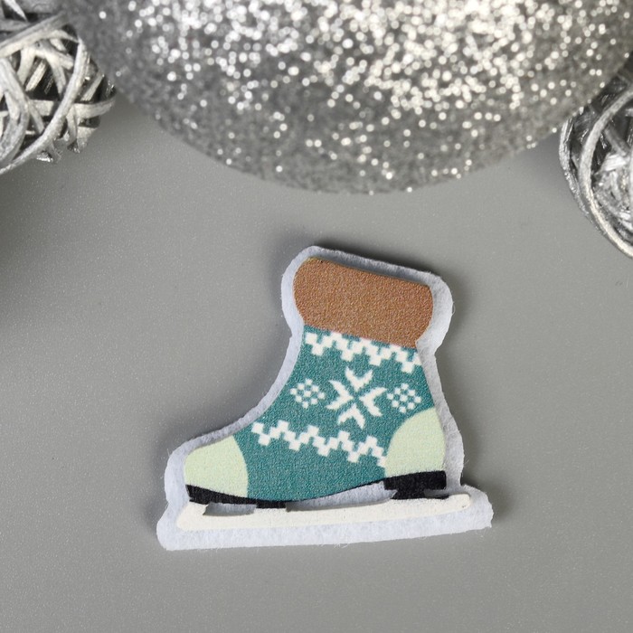 Декор для творчества дерево, войлок "Коньки" набор 6 шт 3,5х3,8 см