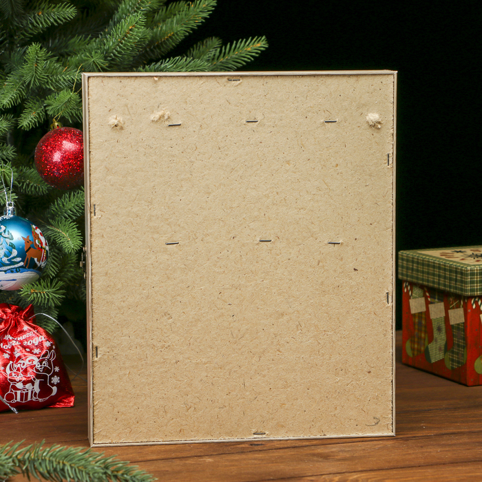 Ключница Пирамида "Елочный шар и снежинки" Янтарь 30х25х5 см