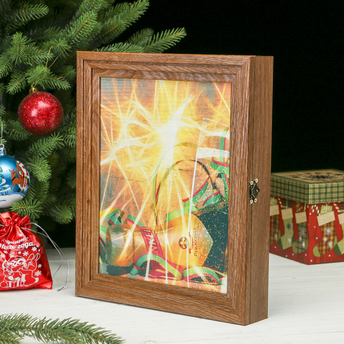 Ключница Пирамида "Новогоднее шампанское" Шоколад 30х25х5 см