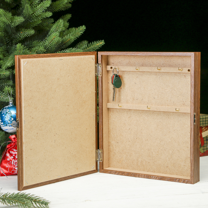 Ключница Пирамида "Новогоднее шампанское" Шоколад 30х25х5 см