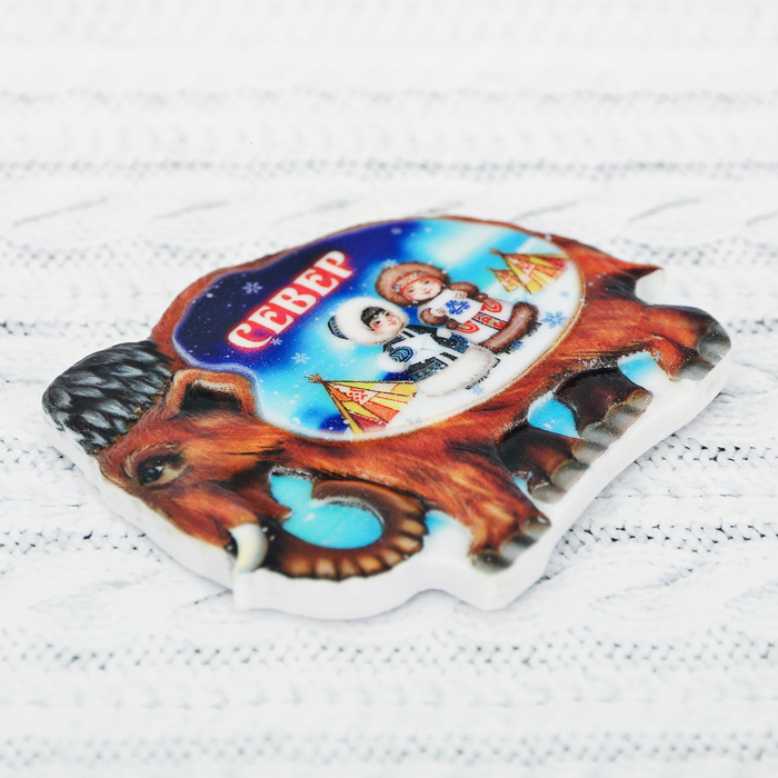 Магнит в форме мамонта «Север. Девочки с письмами»