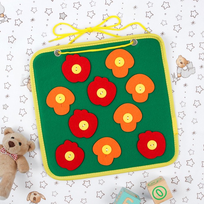 Текстильный бизиборд "Грибы и яблоки", 29 х 29 см