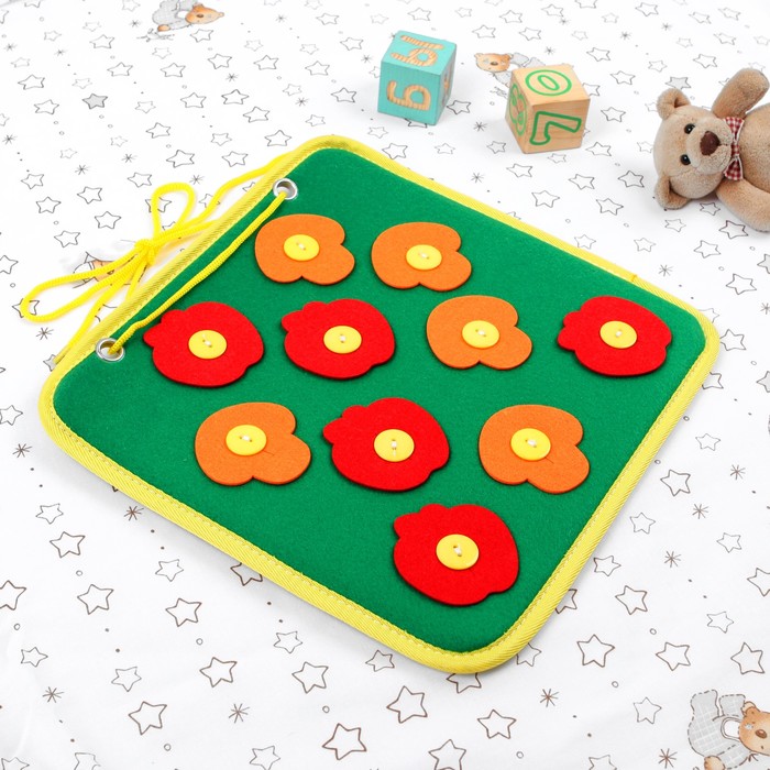 Текстильный бизиборд "Грибы и яблоки", 29 х 29 см