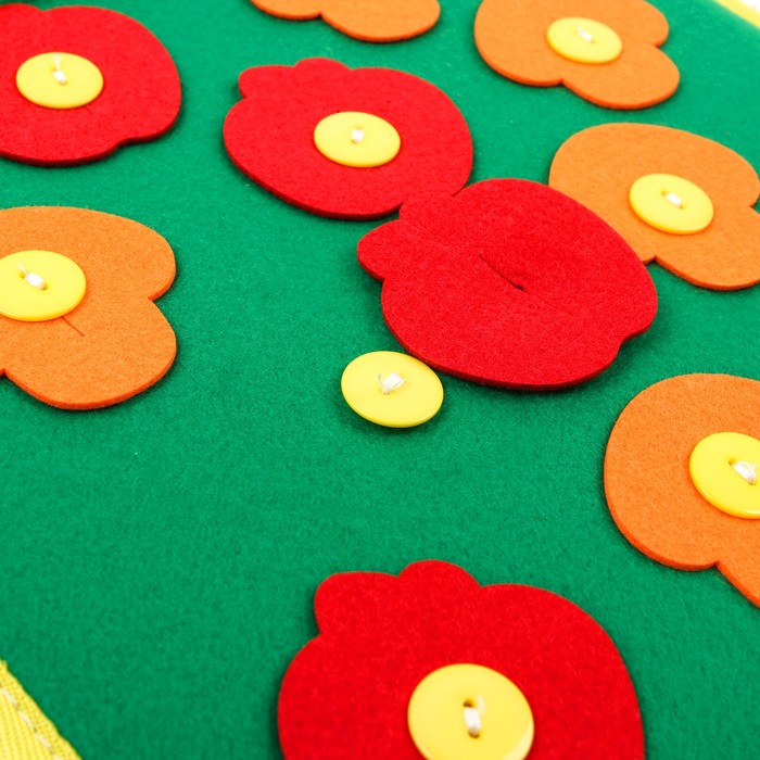 Текстильный бизиборд "Грибы и яблоки", 29 х 29 см