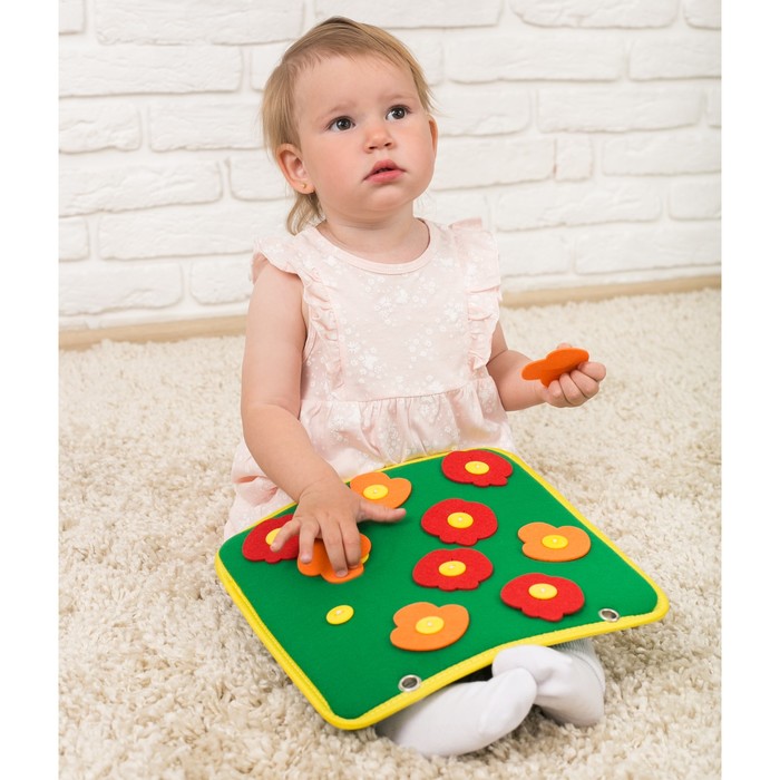 Текстильный бизиборд "Грибы и яблоки", 29 х 29 см