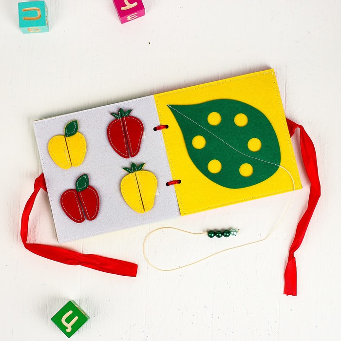 Развивающая книжка из фетра "Давай играть", 4 лист, 19 х 19 см