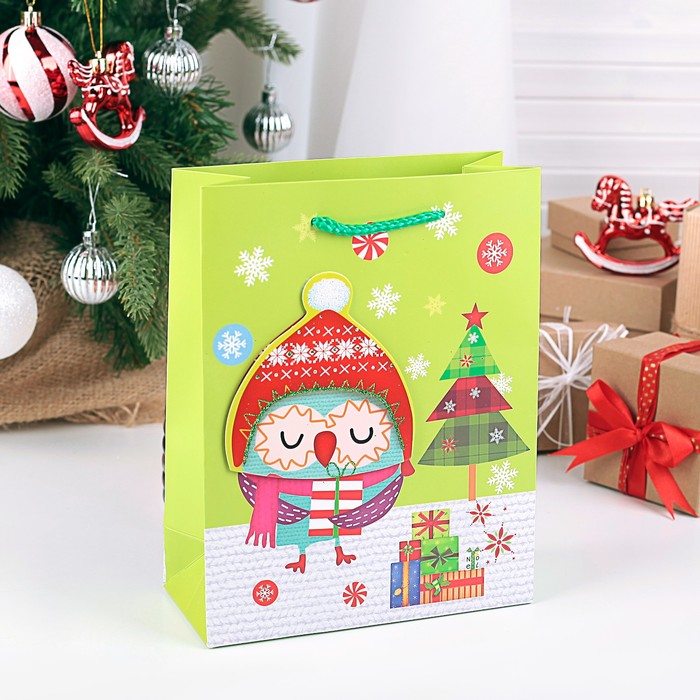 Пакет подарочный "Сова с подарками", люкс, 18 х 8 х 23 см