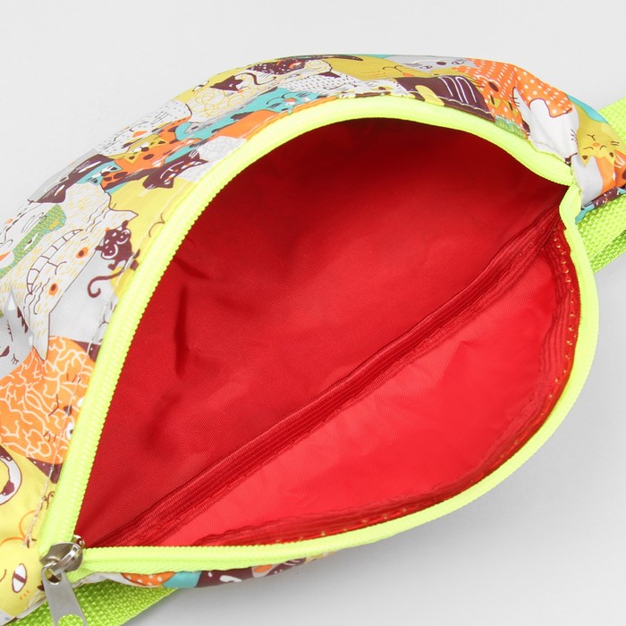 Сумка поясная "Кошки", отдел на молнии, регулируемый ремень, принт цветной