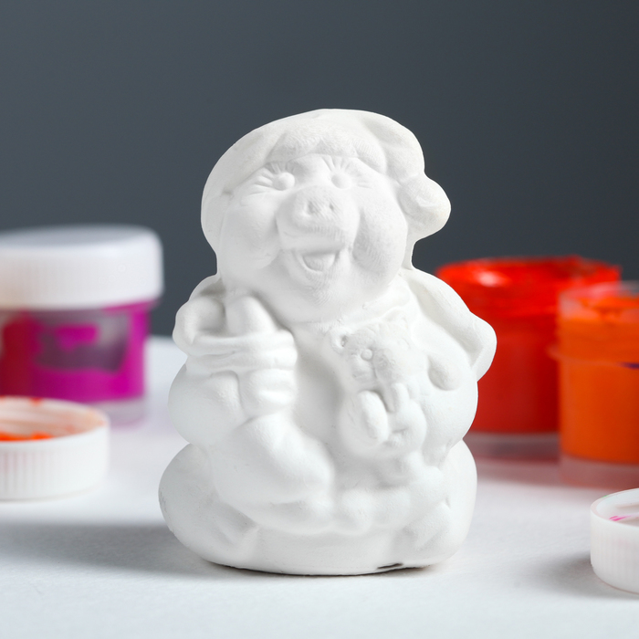 Фигурка-раскраска "Свинка в одежде"