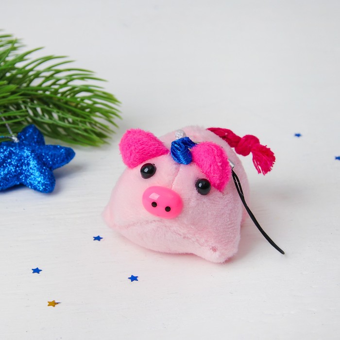 Мягкая игрушка-подвеска "Хрюша с цветком на голове" цвета микс