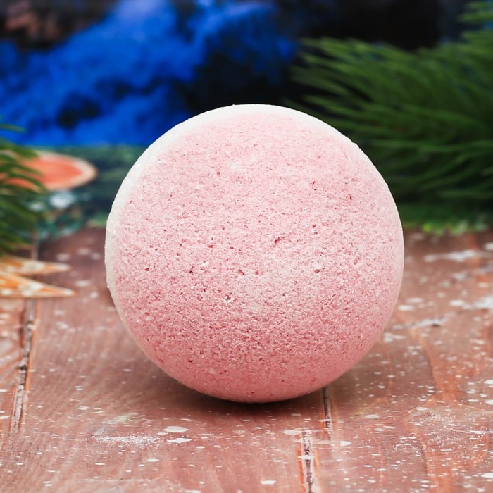 Бомбочка для ванны "Зимнего уюта!" с ароматом зимней вишни