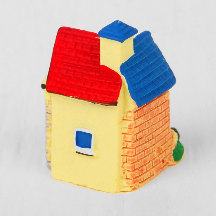 Миниатюра кукольная "Замок" размер 2,2*2,5*3,6 см