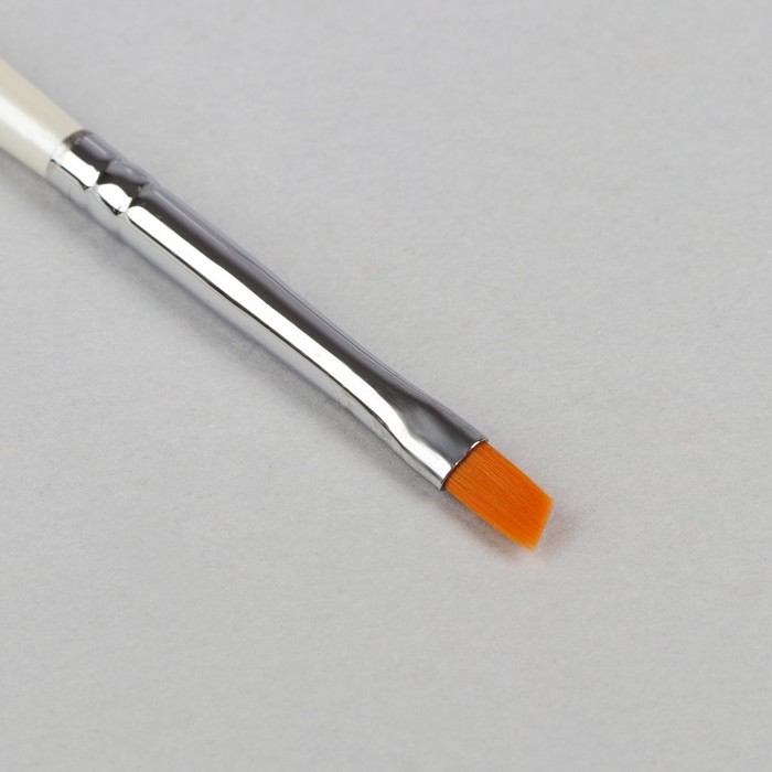 Кисть из синтетического ворса №2, плоская, скошенная