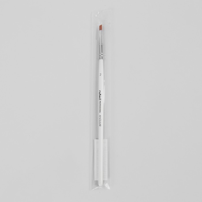 Кисть из синтетического ворса №2, плоская, скошенная