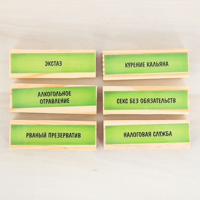 Игра "Падающая башня: Крокодил"