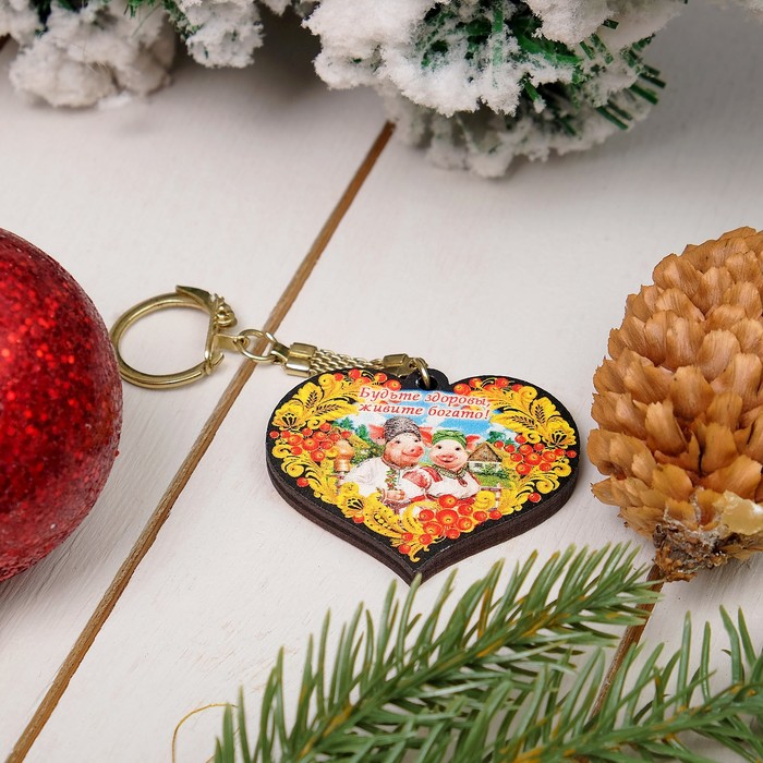Брелок «Свинки», хохлома, 5,3×4,5×0,3 см