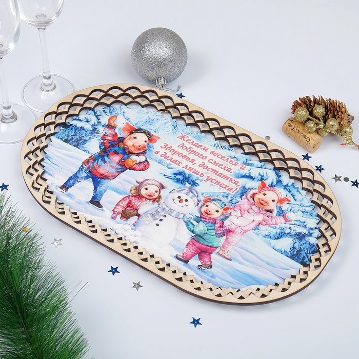 Поднос «Хрюши играют в снежки», 37×22 см