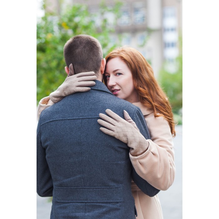 Перчатки женские безразмерные, без подклада, цвет бежевый