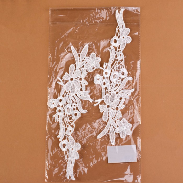 Аппликации пришивные "Лейсы", 25*8см, цвет белый