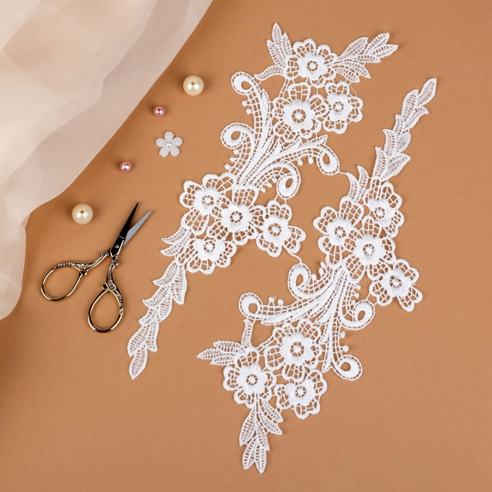 Аппликации пришивные "Лейсы", 30*9см, цвет белый