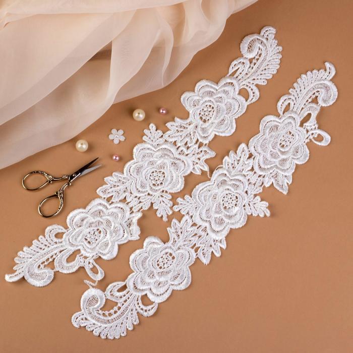 Аппликации пришивные "Лейсы", 42,5*9см, цвет белый