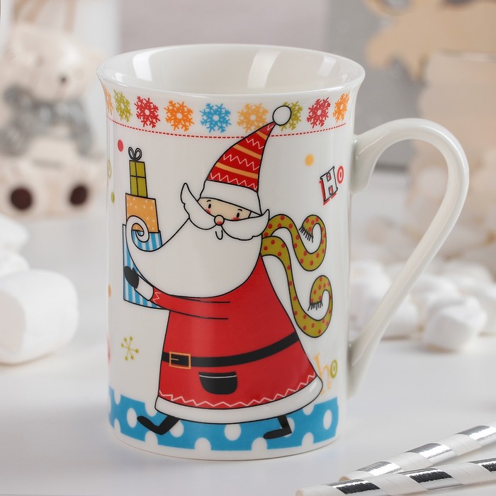Кружка 300 мл "Дед Мороз несет подарки"