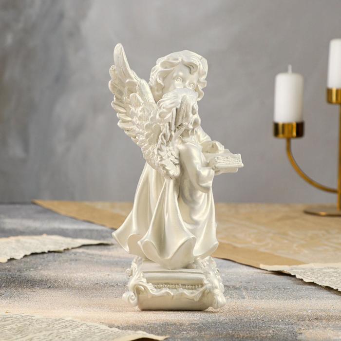 Статуэтка "Ангел пара с книгой №2" перламутр