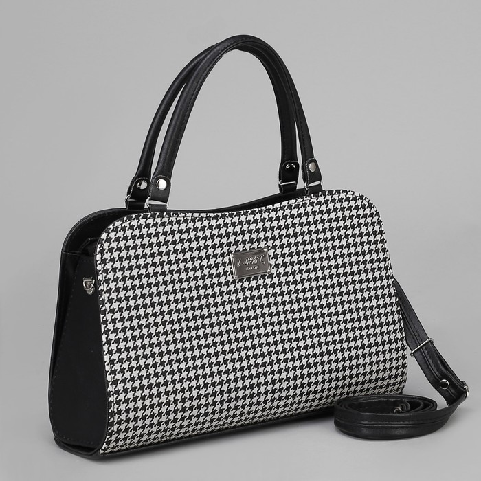 Сумка женская, отдел с перегородкой на молнии, наружный карман, длинный ремень, цвет чёрный/гусиная лапка