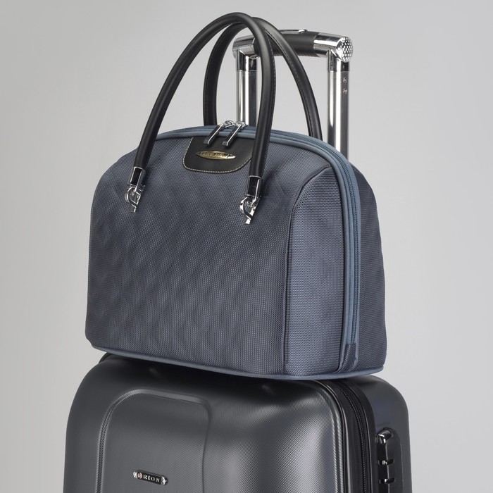 Бьюти-кейс, отдел на молнии, крепление для чемодана, цвет серый