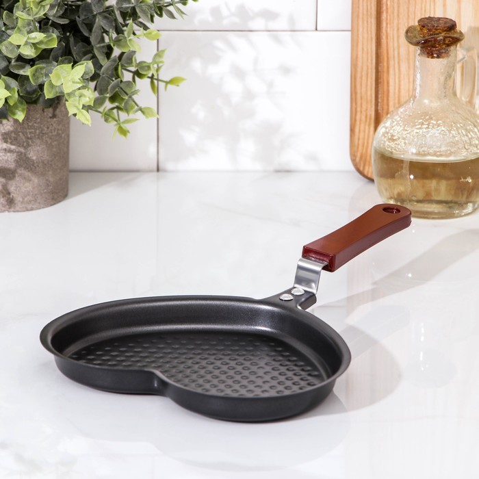 Сковорода 17 см "Сердце", антипригарное покрытие