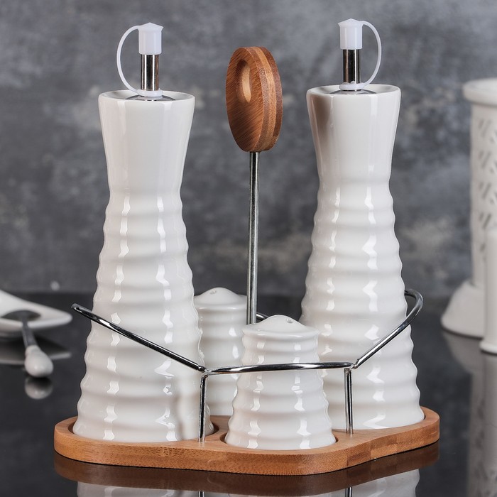 Набор для специй и масел на дерев. подставке 4 предмета "Эстет"  20,5х16х17 см