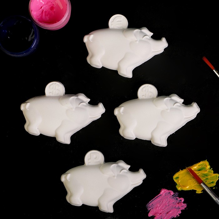 Набор под раскраску (с подвесом) "Свинки на елку" 4шт