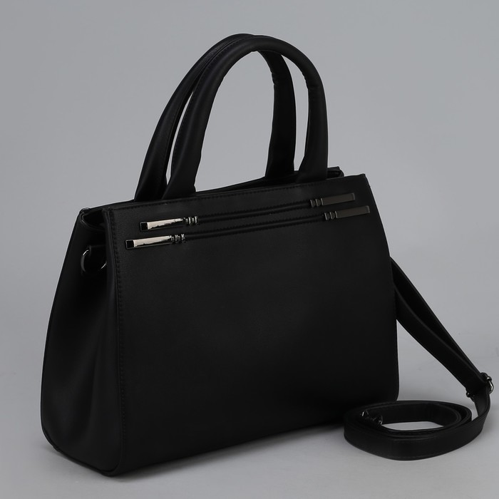 Сумка женская, отдел с перегородкой на молнии, наружный карман, длинный ремень, цвет чёрный