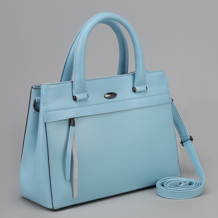 Сумка женская, 2 отдела на молниях, 2 наружных кармана, длинный ремень, цвет голубой