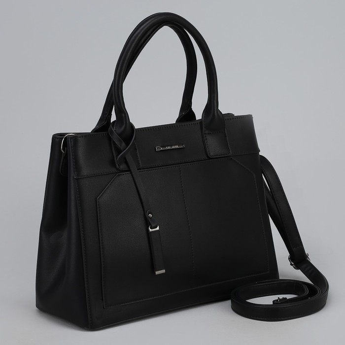 Сумка женская, 2 отдела на молниях, 2 наружных кармана, длинный ремень, цвет чёрный