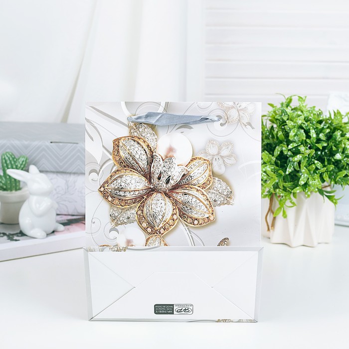 Пакет подарочный люкс, 18 х 8 х 23 см